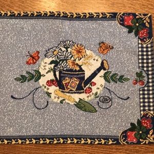 Garden-themed table runner - LNC